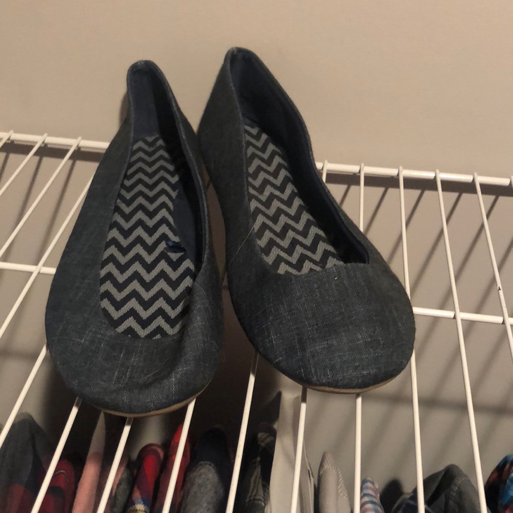 Navy blue flats